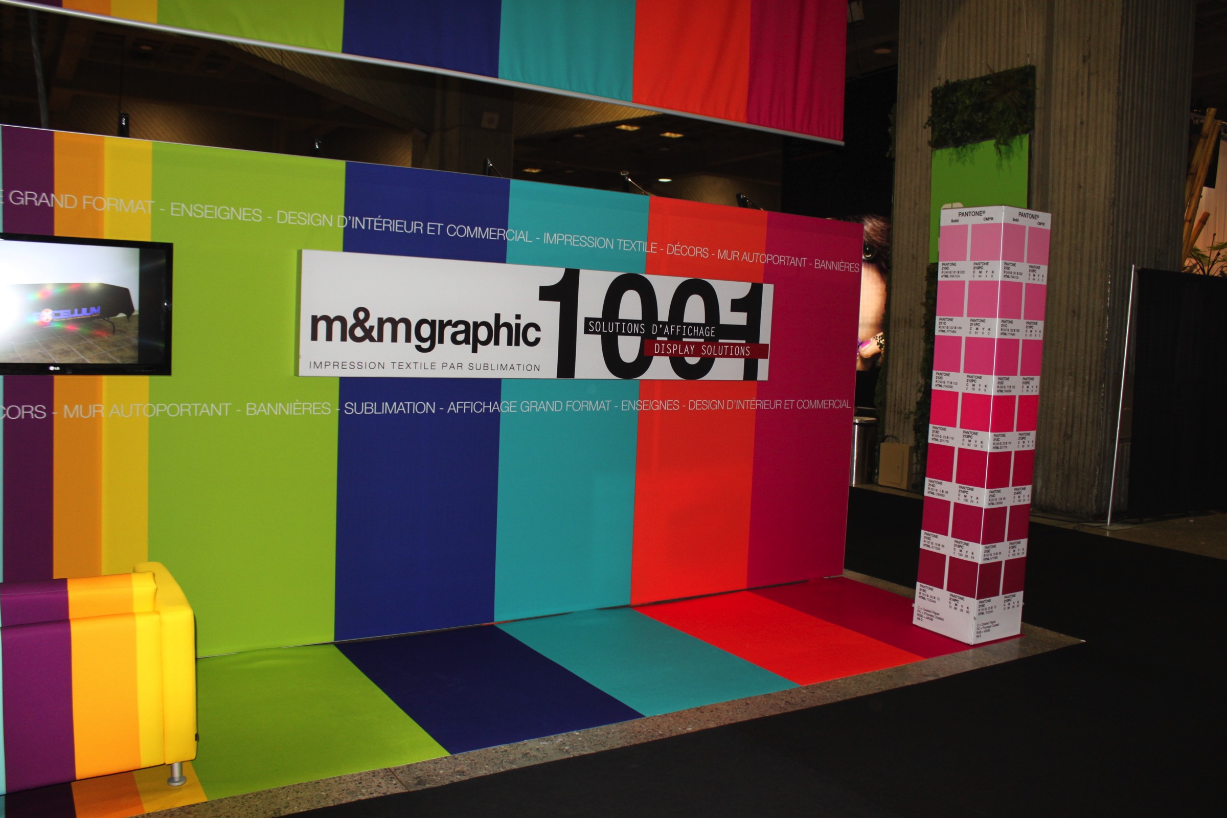 What sets M&M Graphic apart from other fabric printing companies?
